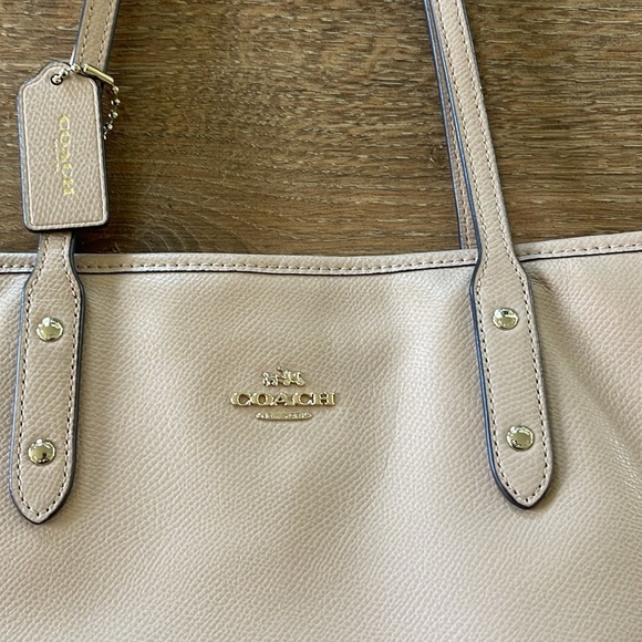 Coach Tote - Picture 4 of 6